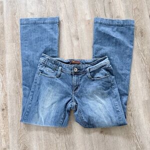 Lee “One True Fit” Low Rise Jeans